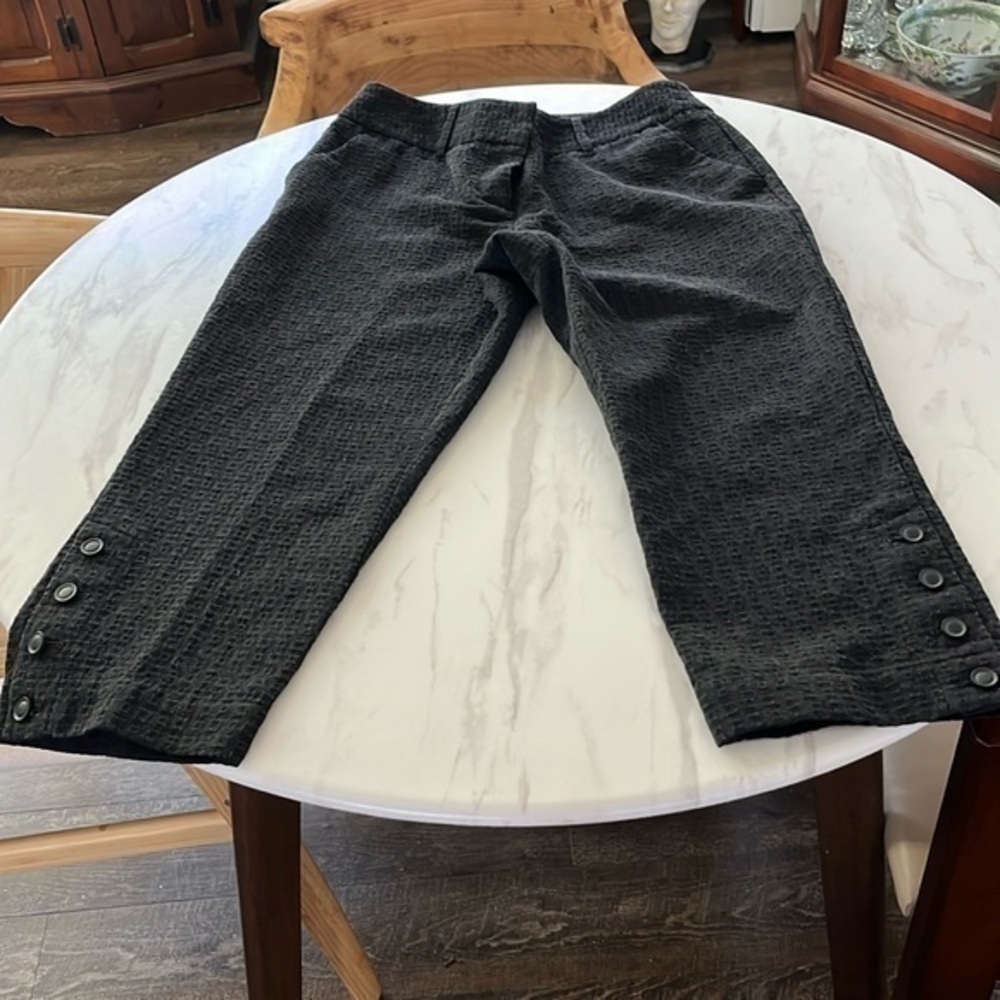 Dana Buchman Capri Pants